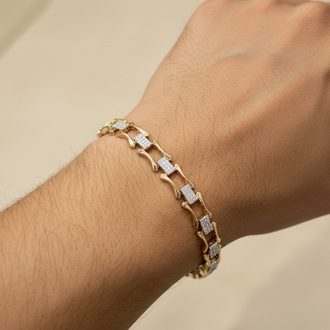 Elegant Gold Pendant Set with Earrings – Modern Stone Design